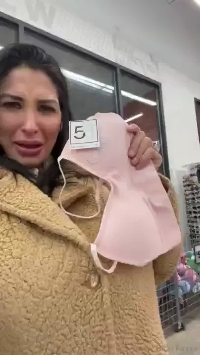 Went to store the other day look how little this bra is lol lol my gf 