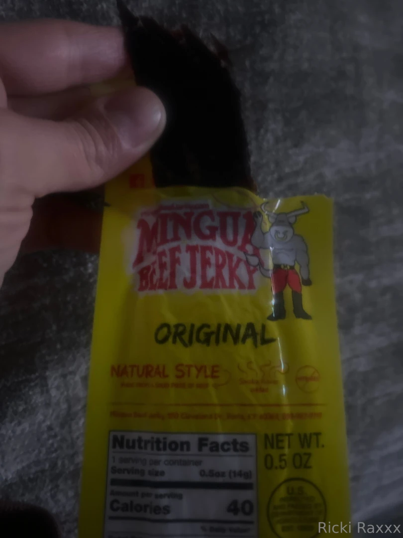 Who else loves beef jerky i have my whole life this brand and wild 