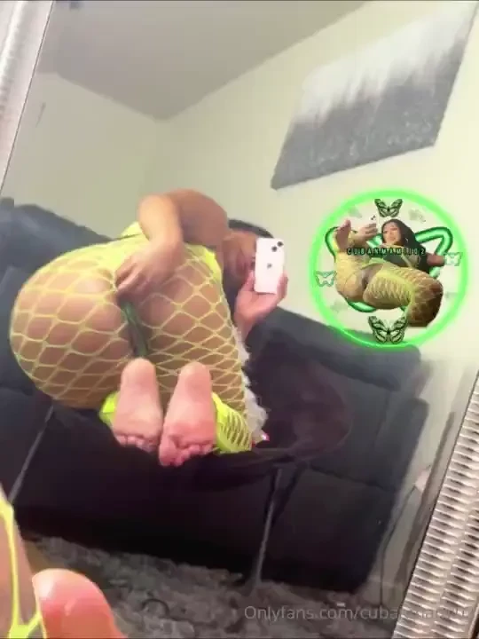 New content just made i love being in the mirror 