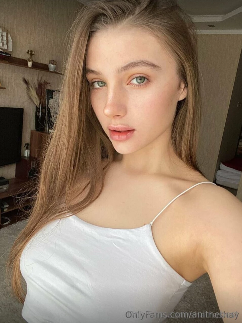 Shainashay fresh college cutie shainashay wants to show daddy how wet part 10 