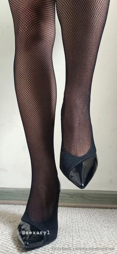 Lady kaelvera ryn commands you submit you don t think you don t speak 