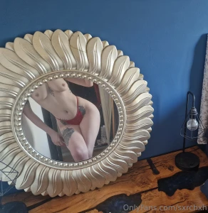 What a pretty mirror