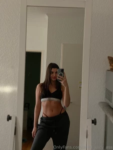 An ordinary day an ordinary mirror an extraordinary me