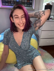 I just shot soooo many sexy pics for y all ahhh i m so excited