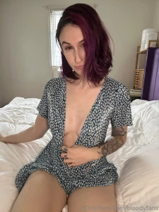 What caught your eyes first my tits or my thighs