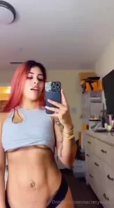 My lips want to suck you she s craving in ur cock