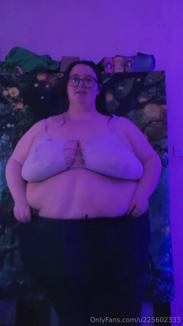 Ssbbw ladybrads strips for me and then rides my cock until we both cum part 1 