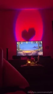 She knows how to keep a girl waiting