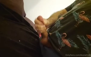 Swipe for cum message me if you wanna see a longer video