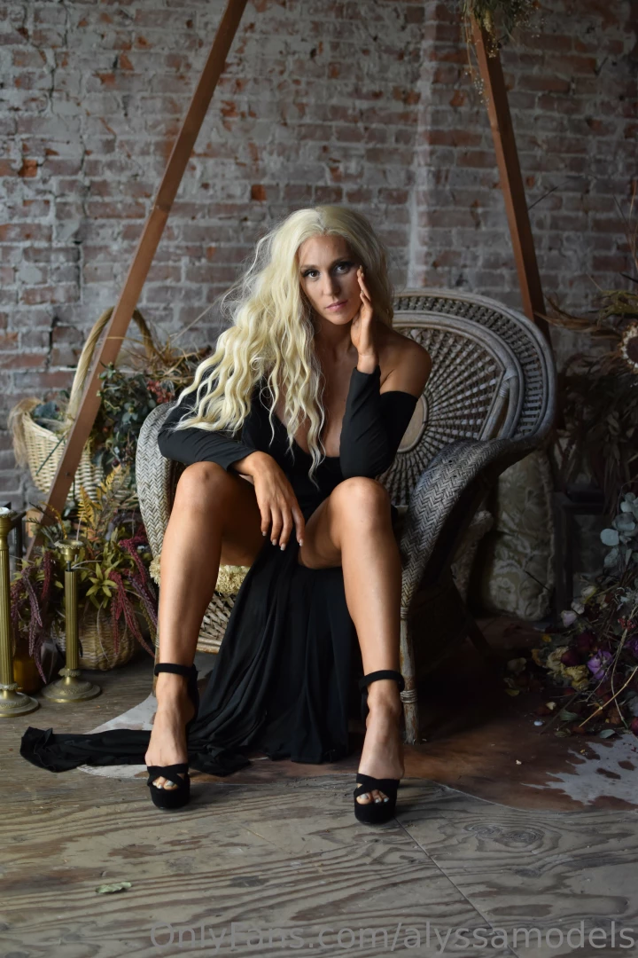 When my ex begs me to take him back lol my dark side came out 