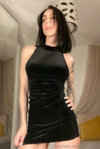 I think my dress is sexy someone else think this part 2