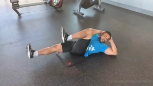 Bicycle crunches