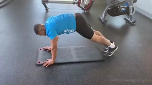 Cross mountain climbers