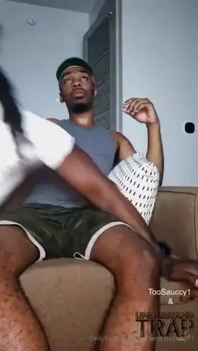 It s beginning to look a lot like christmas toosauccy left me real 