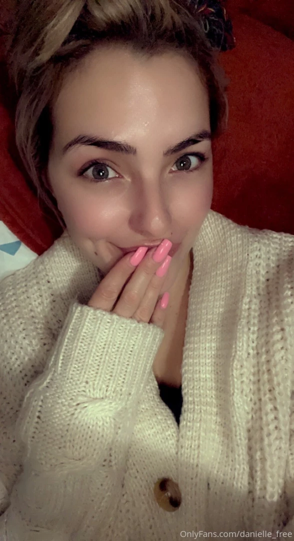 Come join my vip for the exclusive side of dani danielle_uncovered 