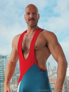 Singlet slut part 3