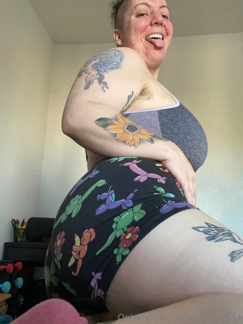 Make sure to get your stretches in and have a sexy day today i ll be 