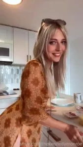 Okay so picture this i was sooo excited to make these cute tropical