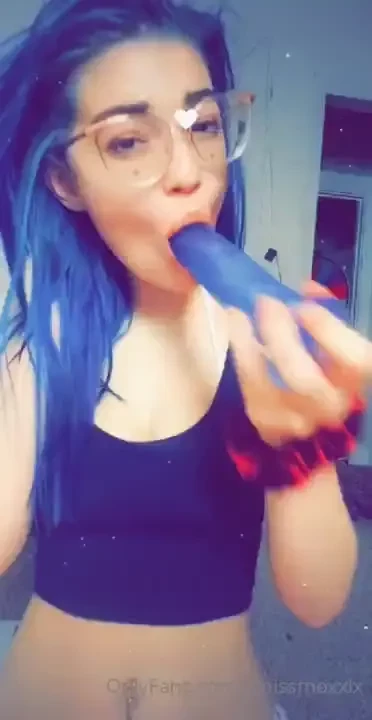 Trying to suck this giant thick as hell dildo 
