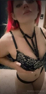 I look like a sweet and gentle girl pameelove but i m so horny and part 6