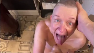 See my secret live daytime nurse nighttime slut want to play with my