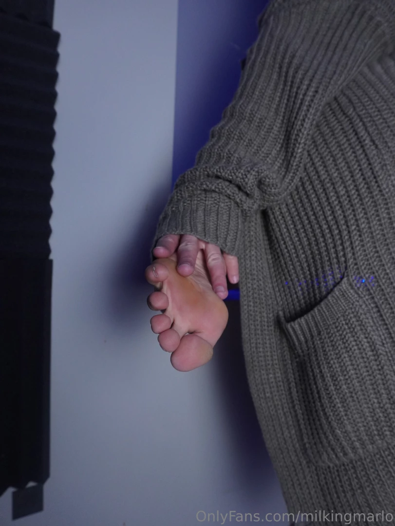 Gripping them tuddies haaarrrddddd woof so many toooeeeessss if you part 14 