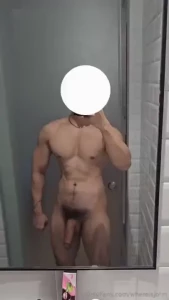Body check i gained 10 lbs but my dick still look huge