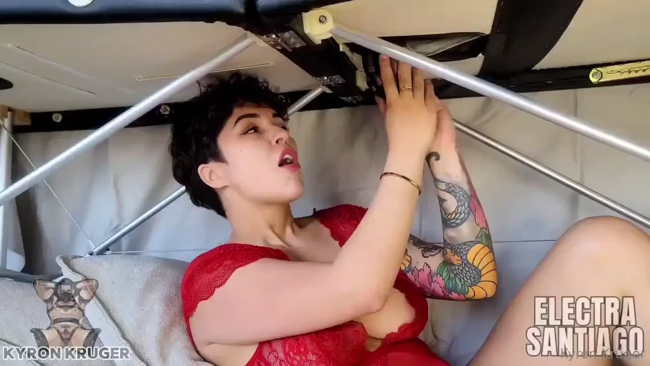 Electrasantiagovip drains me on my milking table after a long and 