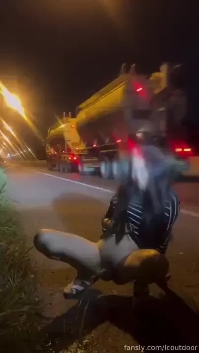 I got caught when peeing on the side of the road public outdoor fyp 