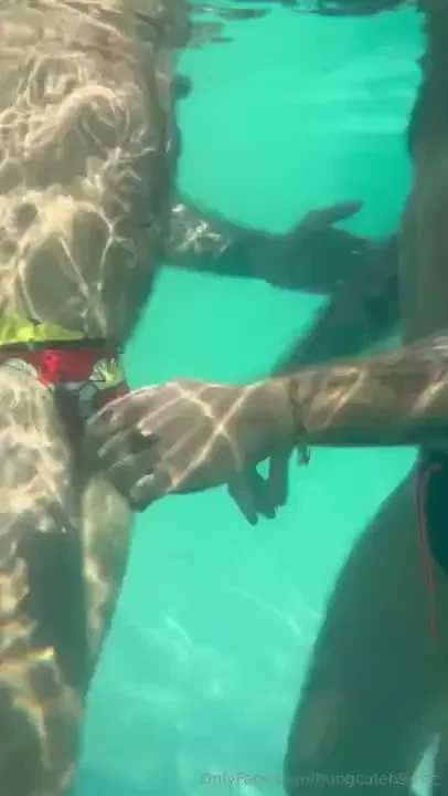 Cjdelco under water kisses 