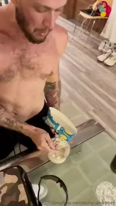 Fat kid guide to fire island pines- get the chicken salad at the 