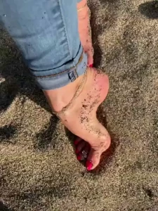 Be useful i want a sandy exfoliating foot massage