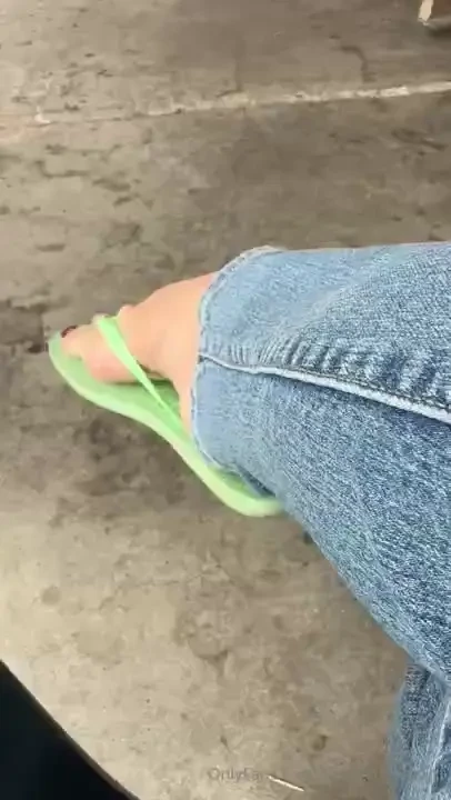 At the coffee shop getting a bagel with butter and jam this is your 