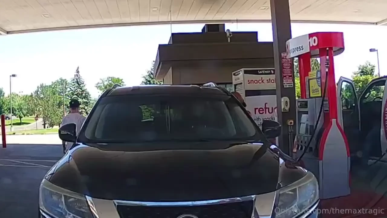 Did this guy want to fuck me or fight me you ll see me in my purple 