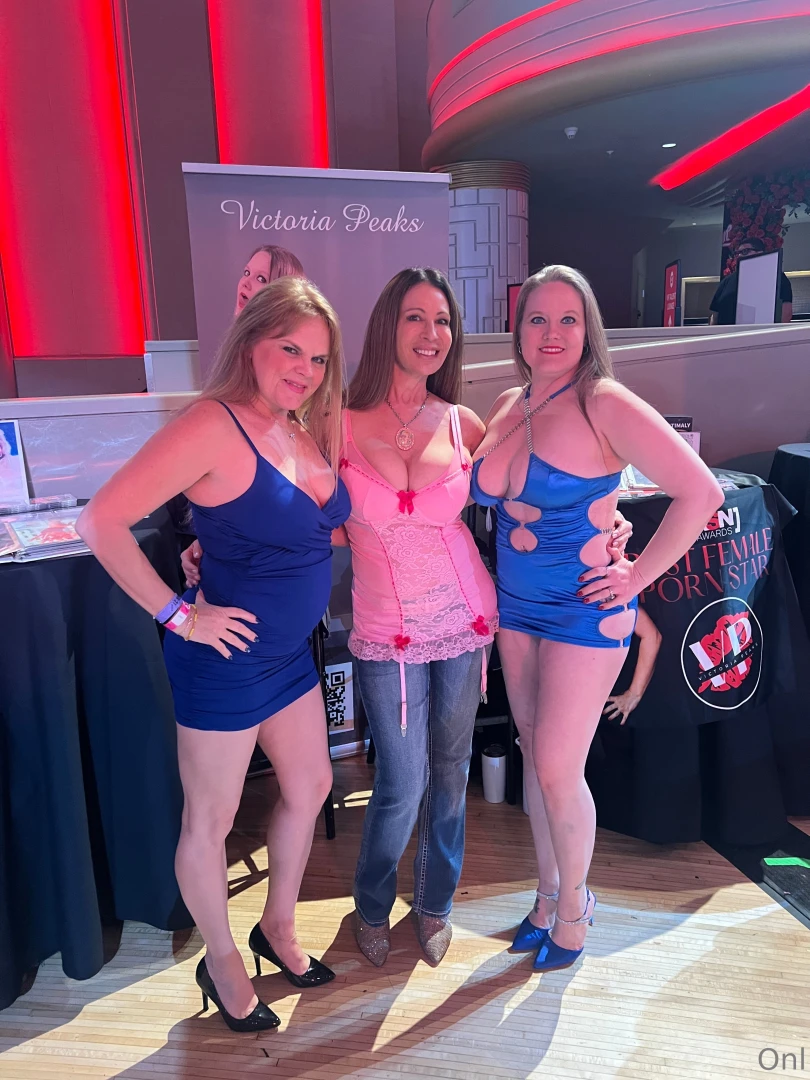 Ohhh x3 how you were o good to me had soooo much fun m33ting everyone 