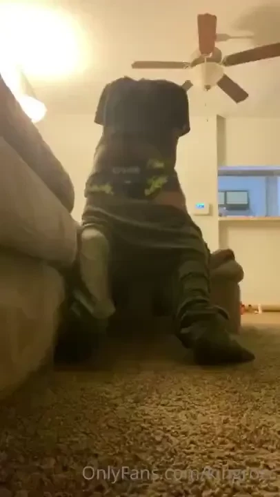 My ass look so good i d eat it 