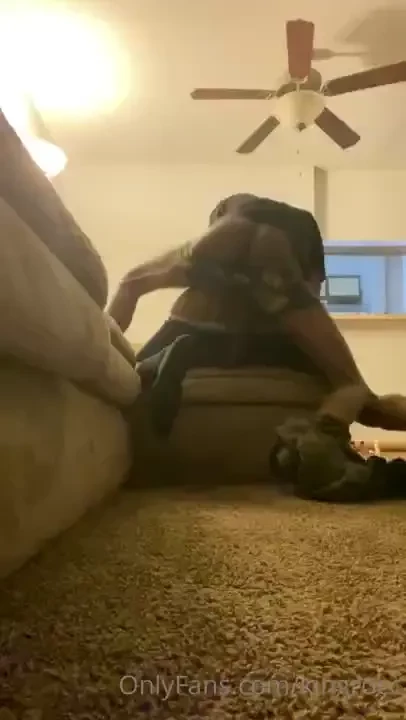 Currently y all ready for this video gimme some likes 