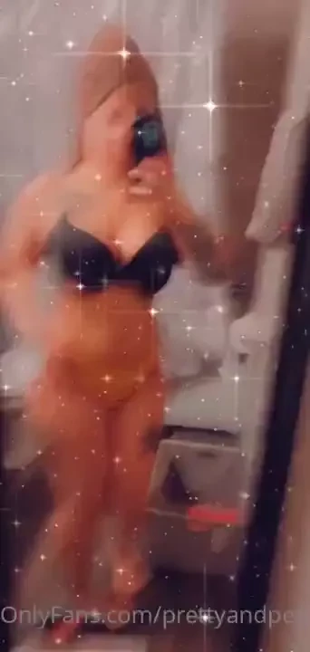 Prettyandpetite95 