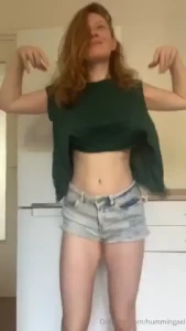 Here s the difference between a tight and a loose shirt