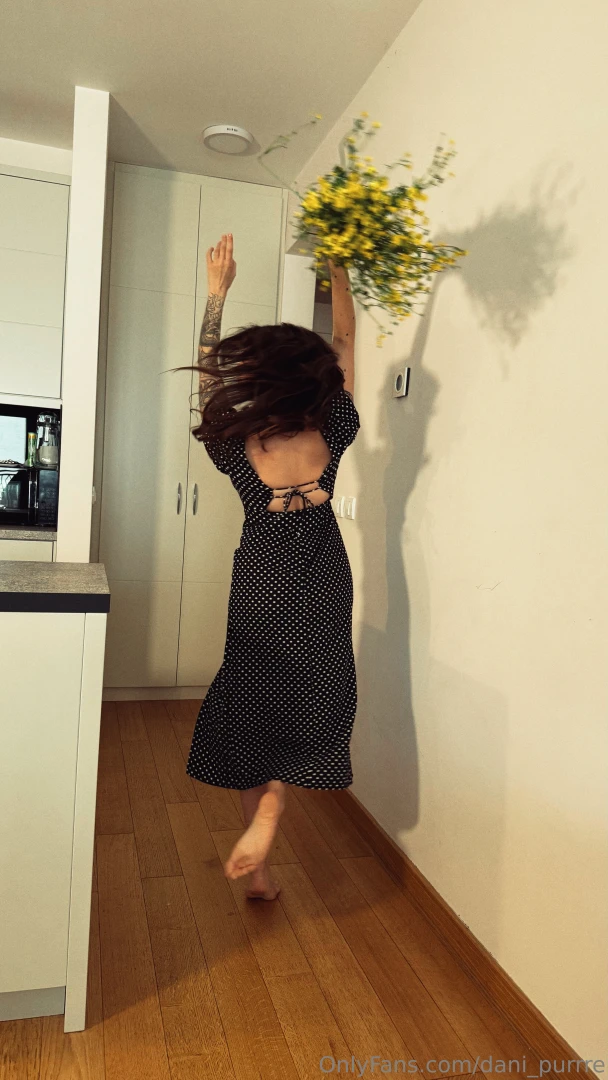 When no one s watching i dance like it s just me and the music no 