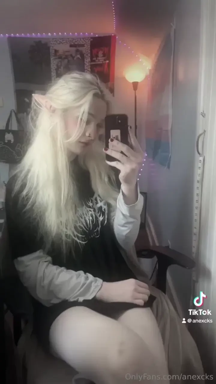 Tiktoks blowing up which means it s time for me to start thirst 