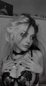 Im still obsessed with this lingerie set tips of 5 10 extra photos