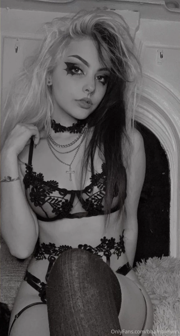 Im still obsessed with this lingerie set tips of 5 10 extra photos part 5 