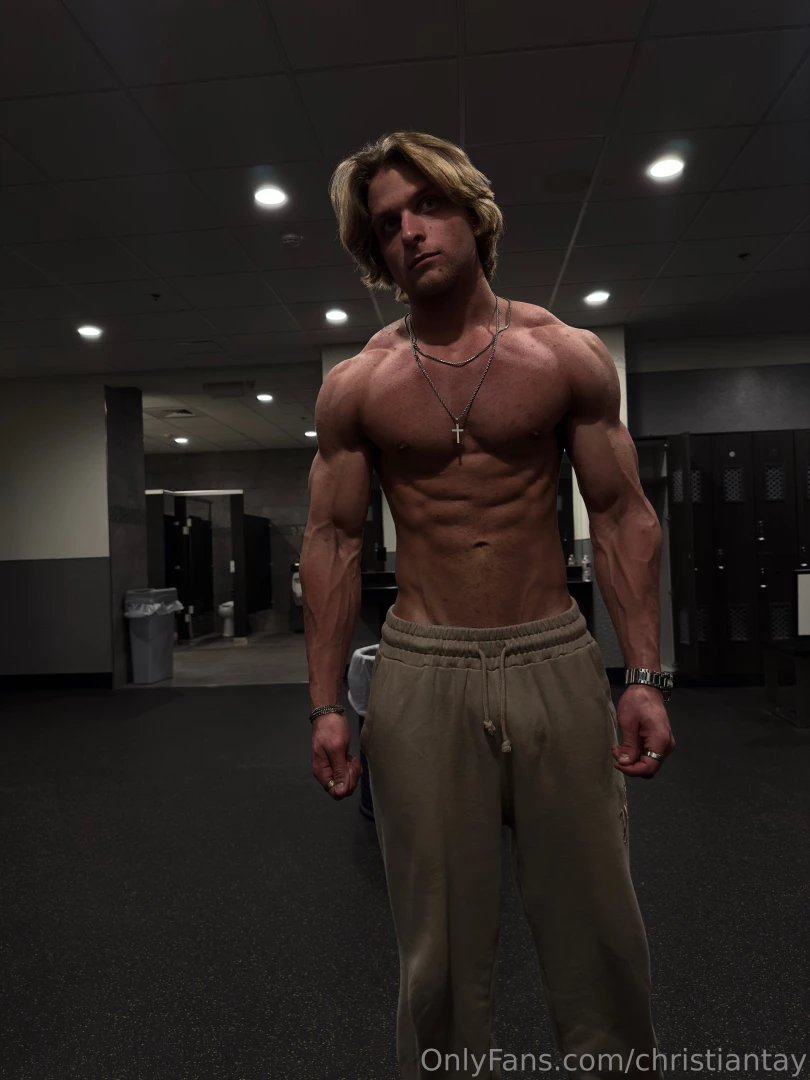 Need someone to come keep me company 