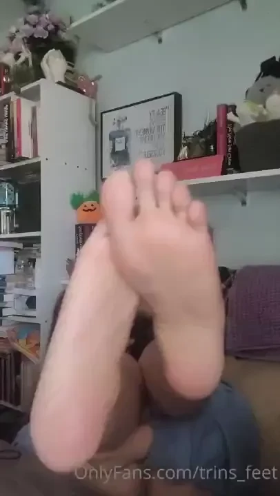 Look how big my soles are they sure are pretty 