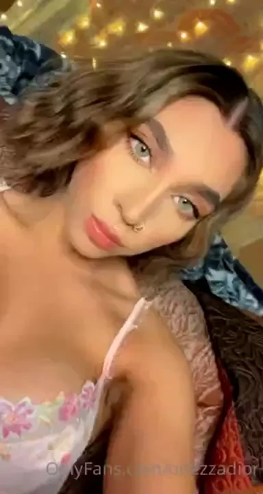 It s almost 2 am and i m so horny 