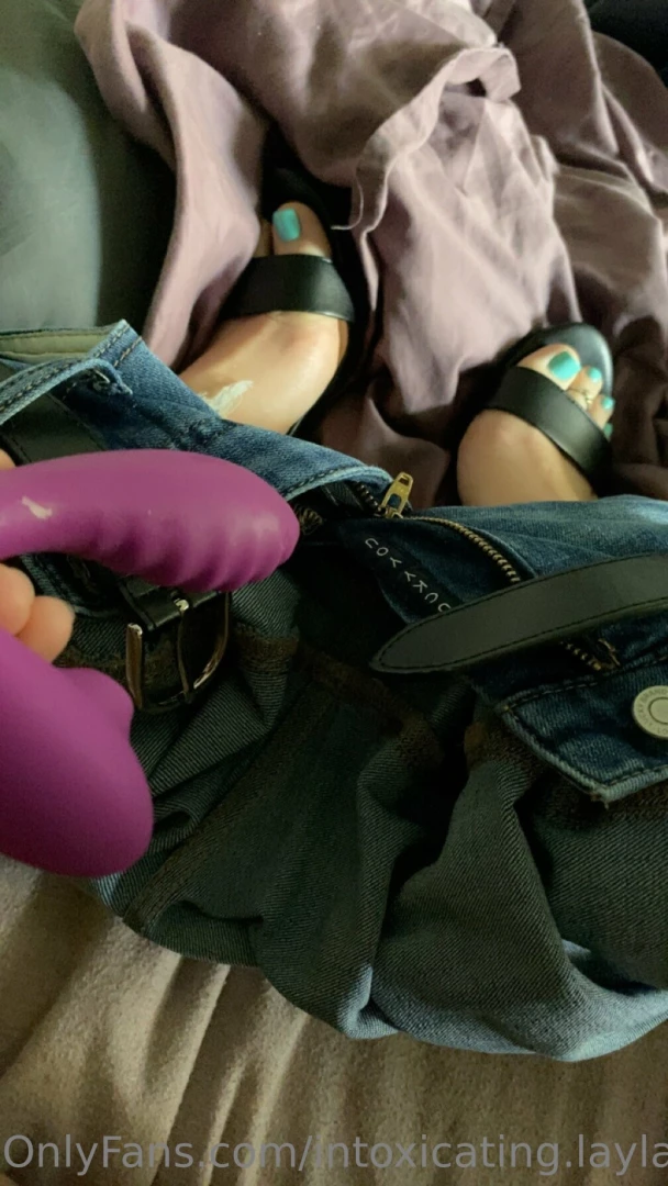 Anyone else gotta masturbate on lunch breaks message me for the full 
