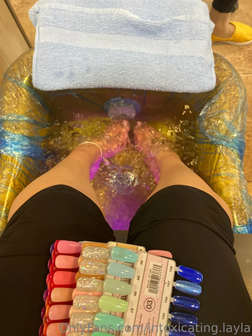 Tip me 10 00 and i ll get he color of your choice with a special 