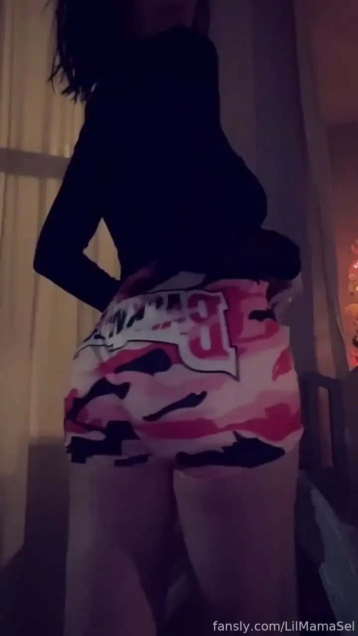 Let s roll one amp let me ride you reverse cowgirl for my 420 friendly 