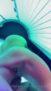 peachy-tara - Can we get naughty under this sunbed 